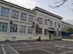 Детей вывели с уроков: в Новороссийске «заминировали» школы 