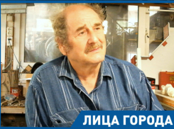 - У меня все работы связаны с личностью, - скульптор Александр Суворов