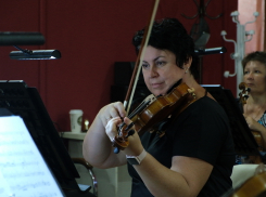 «Черноморская симфония» открывает второй концертный сезон с дирижёром Юрием Медяником