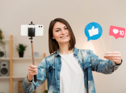 Блогеров отправляют на заводы? Запрещенные соцсети оставили без рекламы