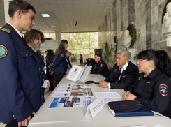 Нужны в море и на суше: в Ушаковке прошла традиционная Ярмарка вакансий 