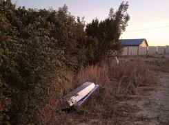 Жуткая картина: на одной из улиц Новороссийска бросили цинковый гроб