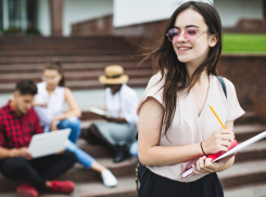 Всем студентам Новороссийска сегодня ясно светит солнце