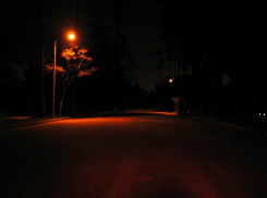 «Страшно ходить по вечерам»: новороссийцы об отсутствии освещения на одной из улиц 