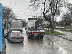 Контейнеровозы везде: аварии и «бордовые» пробки в Новороссийске