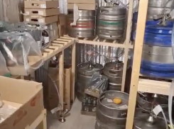 40-летняя жительница Геленджика незаконно продавала новороссийцам пиво