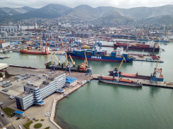 Цена вопроса - почти 2 миллиона: Новороссийский порт не признает вины в загрязнении Черного моря