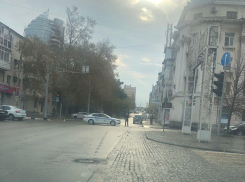 Дорога перекрыта, стоит военная техника: что происходит в центре Новороссийска