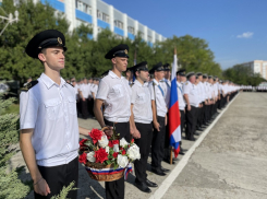День знаний в Ушаковке сегодня встретили более 1600 новобранцев!