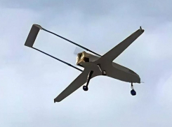 Обломки беспилотника повредили автобус