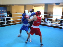 «Два года мой сын не живет дома»: отец и тренер Тенгиза Котояна о трудностях и победах сына