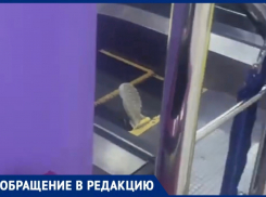 Эскалатор зажевал кроссовок девочки в новороссийском ТЦ