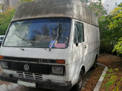 Наркоманы валяются, фургон вызывает подозрения: что смутило бдительного новороссийца