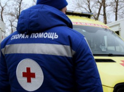 На набережной Новороссийска агрессивная пациентка напала на врача Скорой помощи 