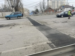 Почему «зеленый» надо ждать 7 минут и как в Новороссийске чинят дороги