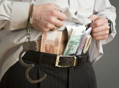 «Случайные» взятки: российских чиновников хотят уберечь от наказания 