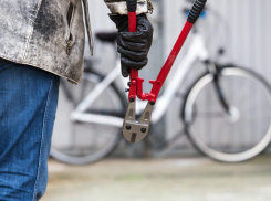 Двухколесные “кони” новороссийцев в опасности: в городе объявился очередной угонщик велосипедов 