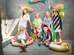 Как новороссийские дети проводят летние каникулы у моря 