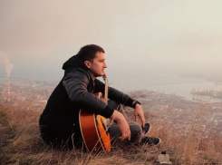 «Звуки родного города»: новороссиец записал песню о любимом городе