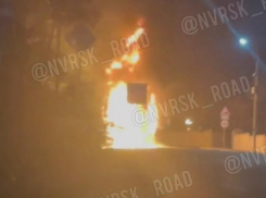 Сгоревший от обломков БПЛА большегруз не давал проехать: ДТП и пробки в Новороссийске