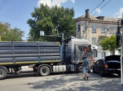 ДТП в Восточном районе Новороссийска спровоцировало огромную пробку 