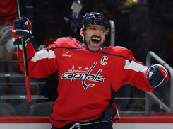Хоккеист Овечкин побил рекорд, забив 900-ю шайбу