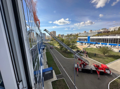 Спасали раненых, тушили пожар: как в Ушаковке воспитывают настоящих моряков 