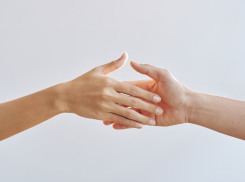 3 года протекала крыша — благодарность жителей Новороссийска депутату и квартальной