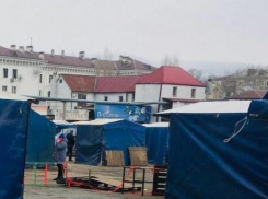 Угроза минирования: в Новороссийске оцепили Центральный рынок 