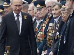 Теперь официально: Путин отменил парад Победы