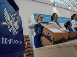 «Бабки» подождут: «Почту России» подозревают в финансовых махинациях