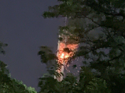 На Центральном стадионе Новороссийска горела световая вышка