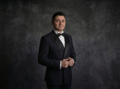 «Спасибо Богу, что вы есть!» - Денис Колодяжный поздравляет жительниц Новороссийска с наступающим 8 марта 