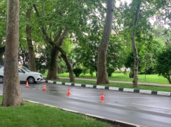 Отсутствие бесплатных парковок огорчает жителя Новороссийска