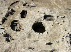 Сабли, доспехи, останки коней: под Новороссийском обнаружили могильник эпохи средневековья