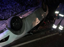 Фокус с «Фордом»: под Новороссийском перевернулась иномарка