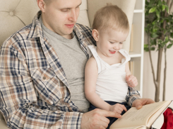 Усатый нянь: в России набирает популярность услуга «папа на час» 