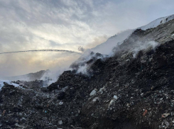 Площадь пожара сокращается, но жителям не легче: обстановка на Щелбе 