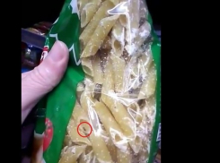 «Лента» торгует макаронами с насекомыми в Новороссийске