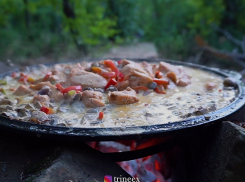 Готовим дома: Куриная грудка с шампиньонами и болгарским перцем в винно-сливочном соусе