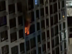 В Новороссийске во время пожара в ЖК «Босфор» эвакуировали 100 человек: подробности происшествия 