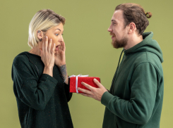 «Мыльно-рыльные» оставьте себе: каких подарков женщины ждут на 8 марта