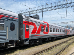 В Новороссийск задерживаются поезда: беспилотники ВСУ ударили по Сальску