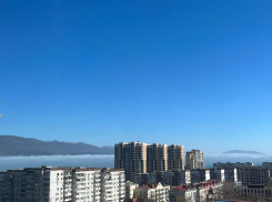 Погода в Новороссийске: солнышко и тепло, но с усилением ветра