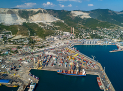 Что только не принимает Новороссийск на своих причалах