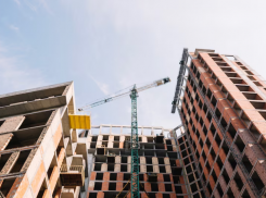 Жадность его сгубила: житель Новороссийска прогулялся ночью по стройке 