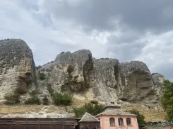 Начнет сильно штормить: уже завтра на Новороссийск обрушится буря