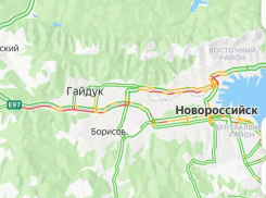 Пробейшие пробки и ДТП преграждают путь к Черному морю этим утром: на въезде в Новороссийск - ДТП
