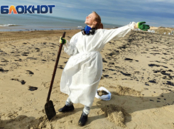 На пляжах вновь мазут: в Анапе готовят парк аттракционов, а приезжие нахваливают санатории