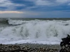 Шестиметровые волны обрушатся на Новороссийск 19 февраля